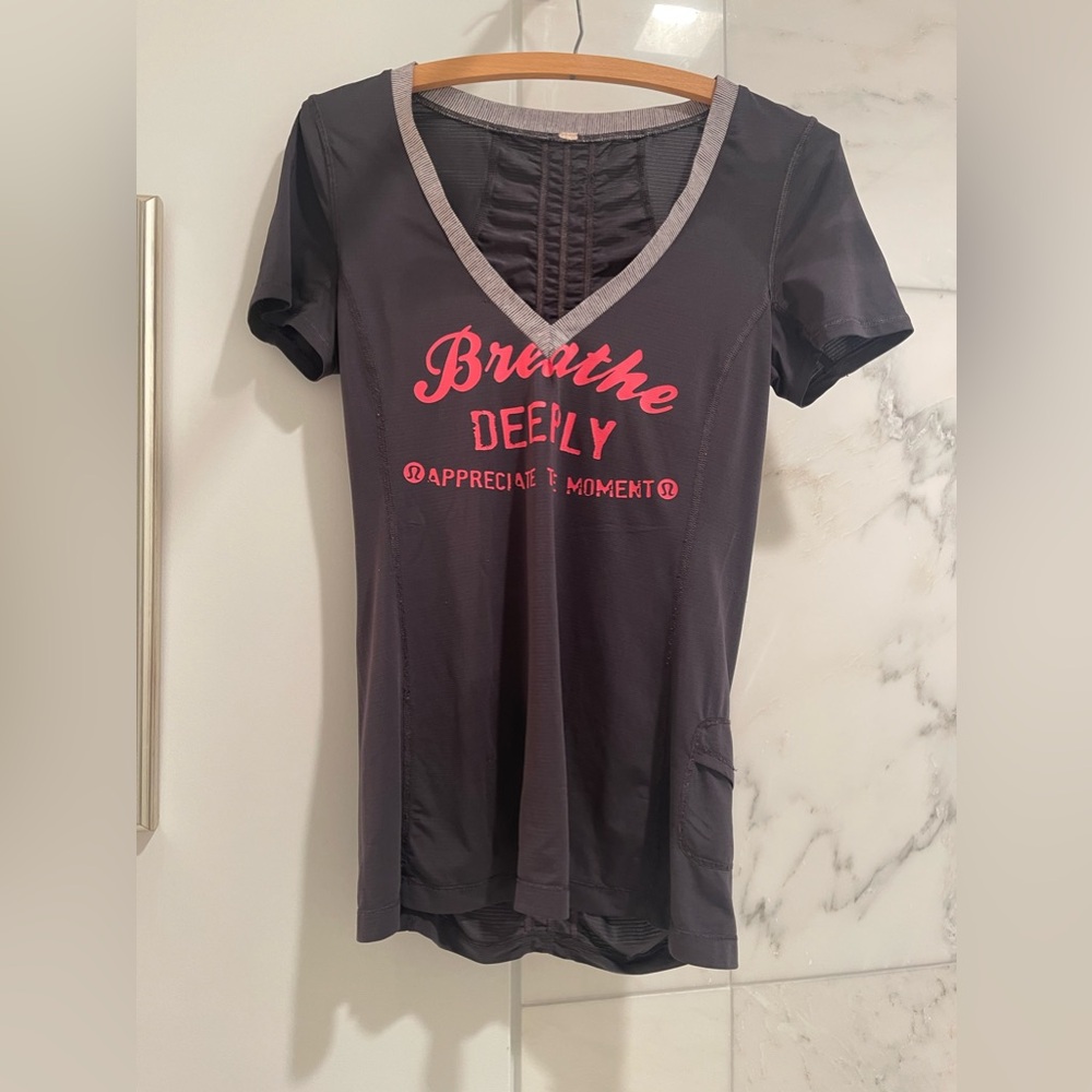 Lululemon v-neck tee